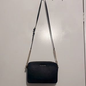 Michael kors jet set crossbody